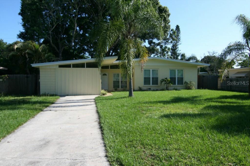 Rental property at 2969 GREENBRIAR ST, SARASOTA, FL - 3 bed, 2 bath - $1,450/month