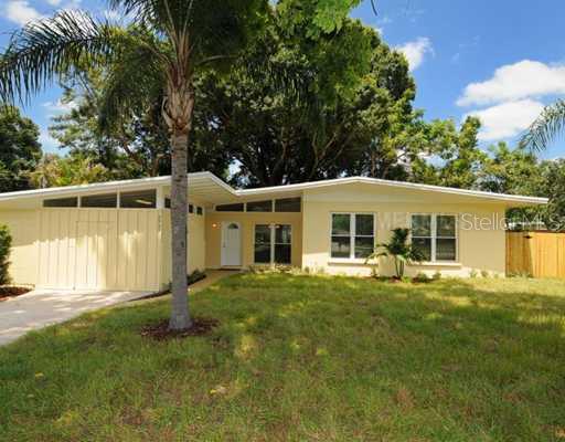 Rental property at 2969 GREENBRIAR ST, SARASOTA, FL - 3 bed, 2 bath - $1,450/month