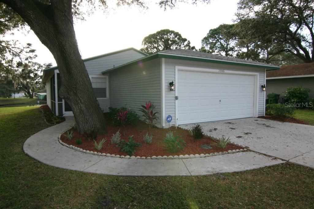 Rental property at 3946 BEARDED OAKS CT , SARASOTA, FL - 3 bed, 2 bath - $1,597/month
