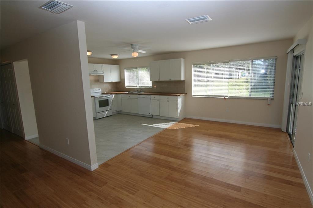 Rental property at 2500 ROXBURY CIR, NORTH PORT, FL - 3 bed, 2 bath - $1,200/month