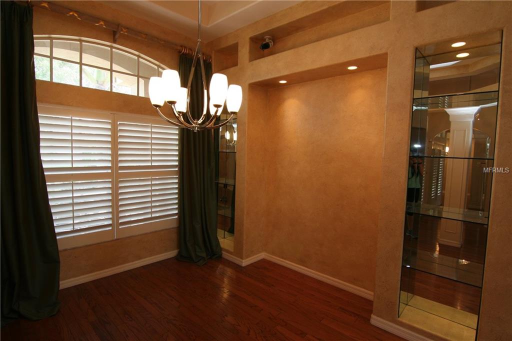Rental property at 8507 PARK SHORE LN, SARASOTA, FL - 3 bed, 3 bath - $2,700/month